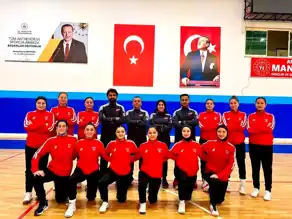 Antrenör Şen, Avrupa Hokey Şampiyonası'nda!