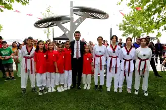 Bayraklı'da 3525 Kişi Kış Spor Okullarında