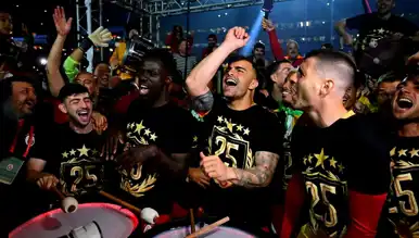 Galatasaray, Yenikapı'da Şampiyonluğunu Kutluyor!