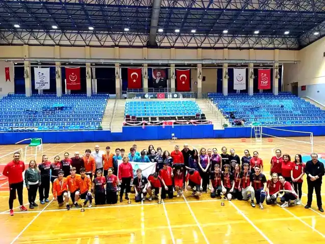 Aydın'da Badminton İl Birinciliği: İncirliova Zirvede!