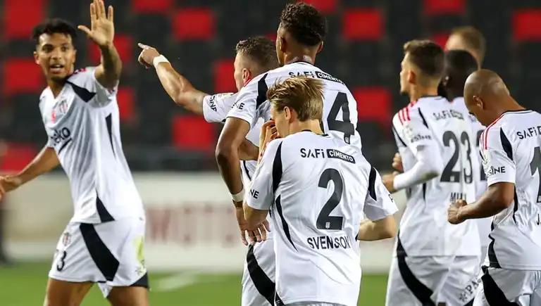 Beşiktaş'ın Rizespor Maçı Kadrosu Açıklandı! Immobile Dönüyor!