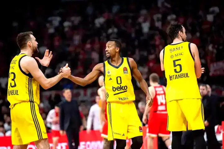 Fenerbahçe, Olympiakos'u Deplasmanda Yendi!