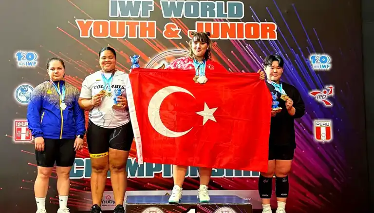 Fatmagül Çevik Dünya Halter Şampiyonu!