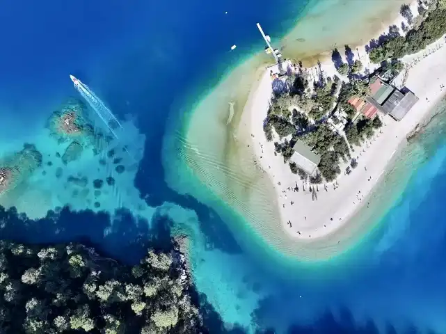 Muğla Sahilleri Güneşli Havada Doldu