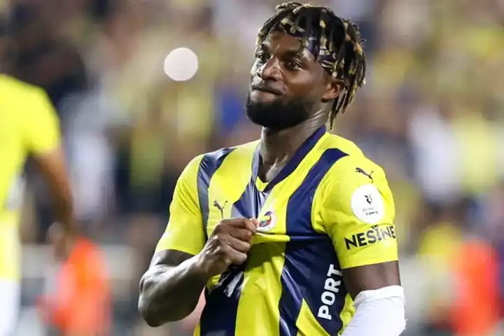 Saint-Maximin Fenerbahçe'de Kalıyor! Mourinho'dan Şampiyonluk Sözü